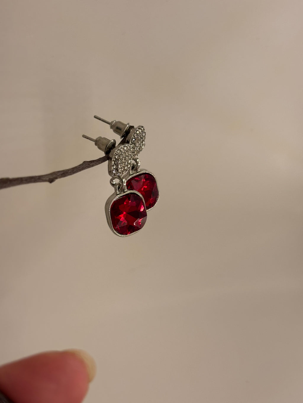 Scarlet Drops