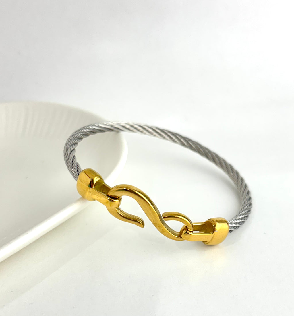 Titan Hook