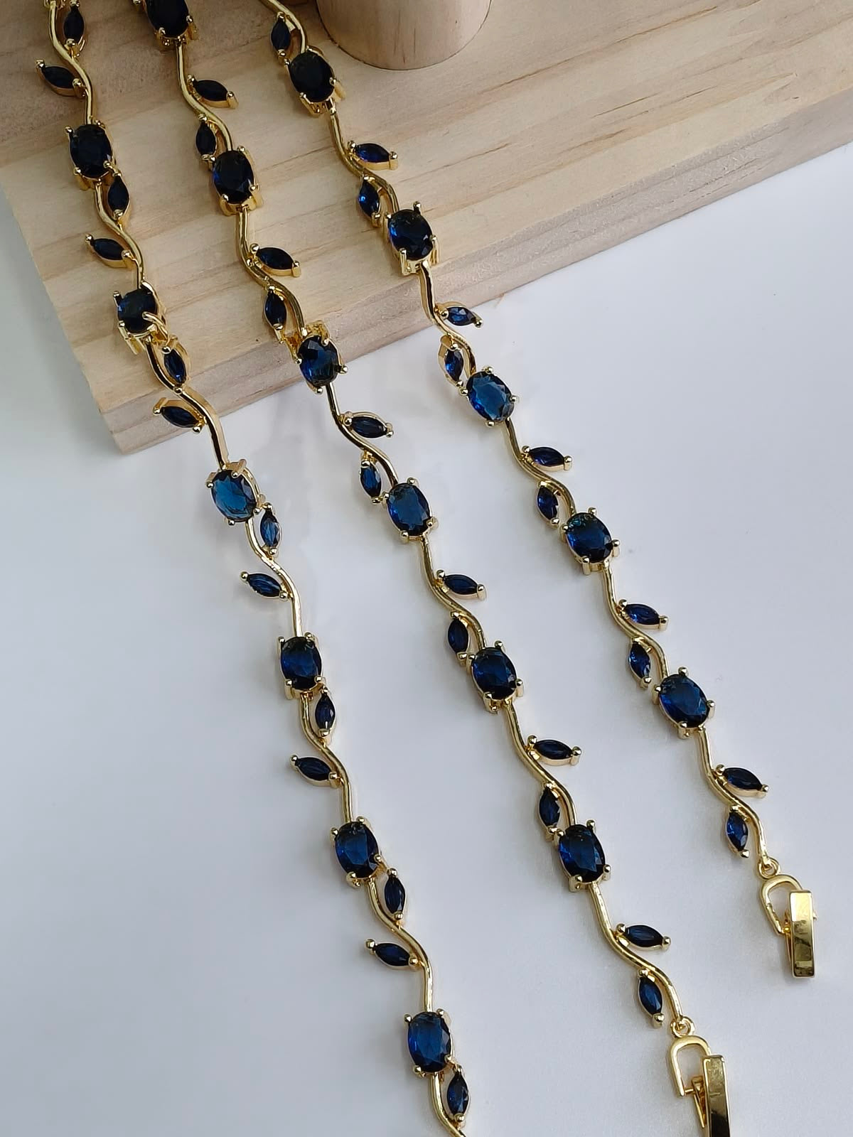 Tulip Bracelet (Blue)