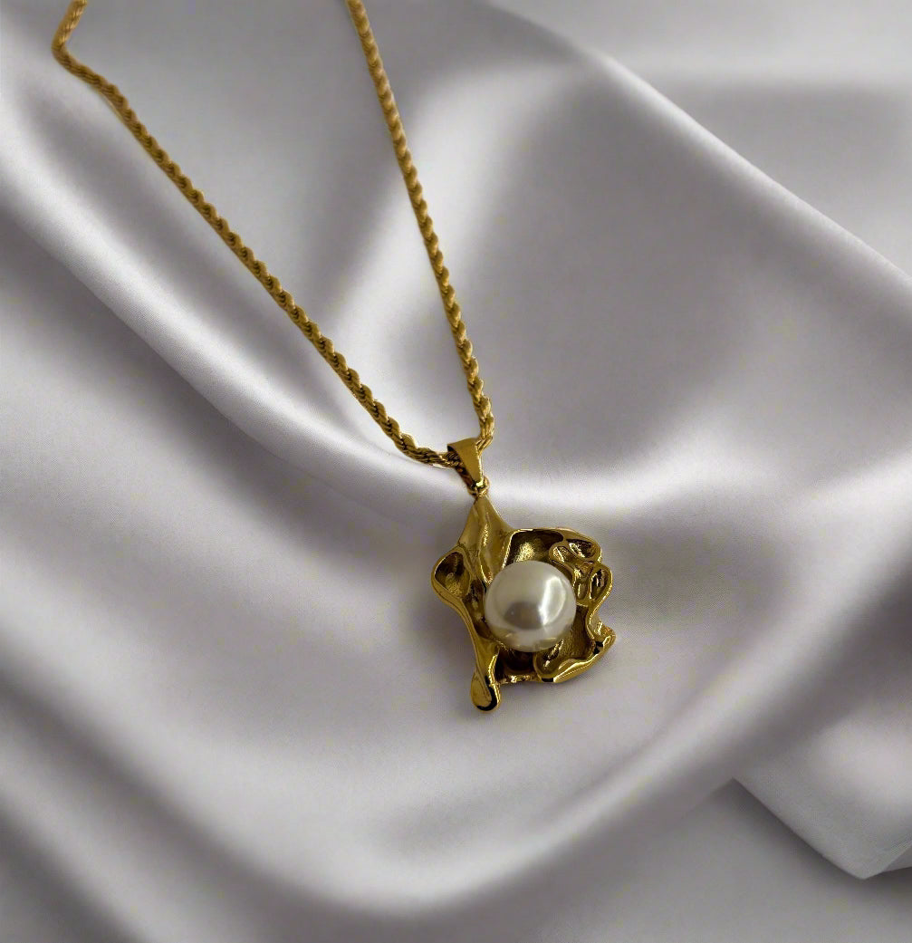 Gold & Pearl